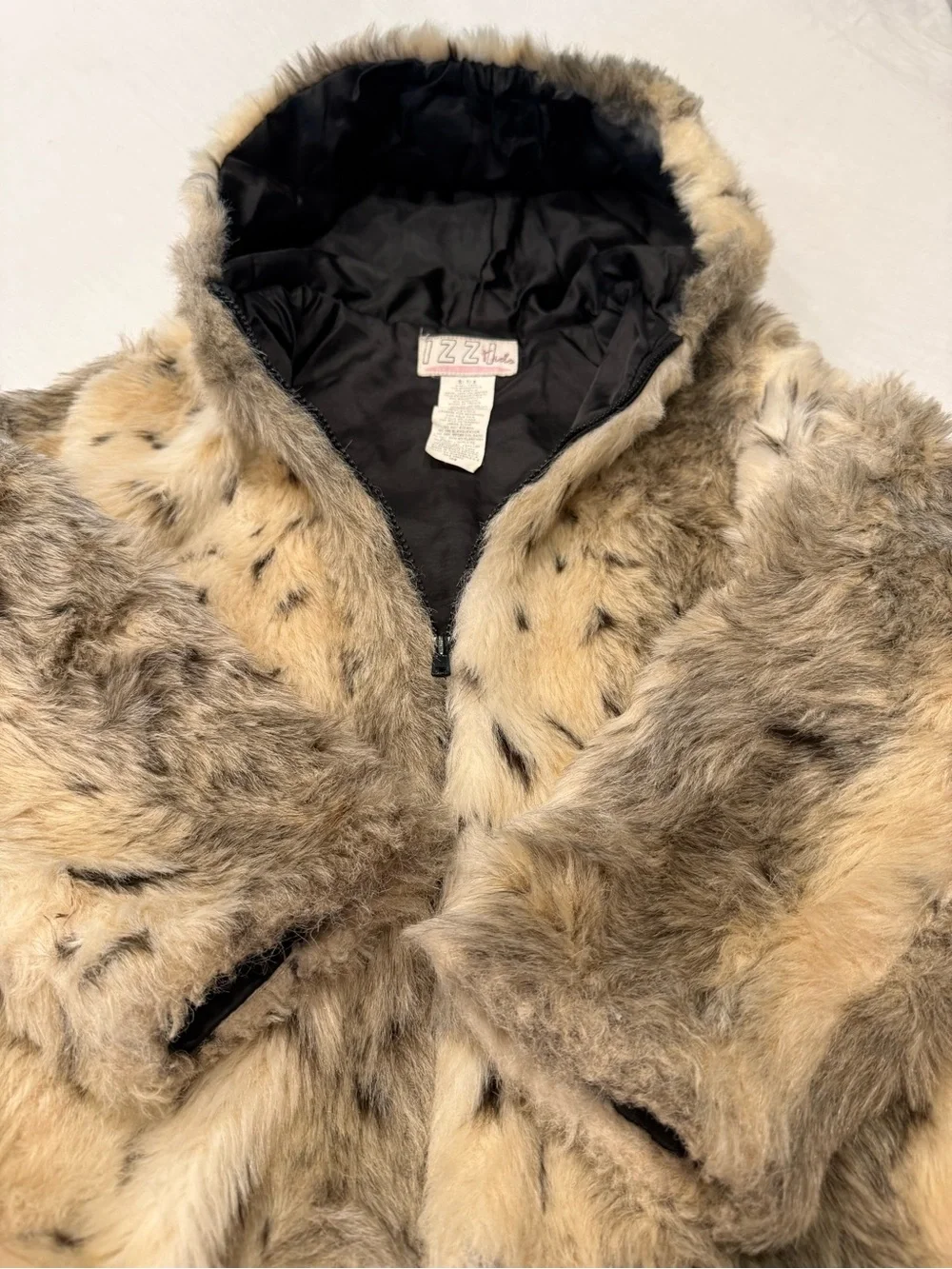 IZZI Kids S. Rothschild Faux Fur Hooded Winter Jacket Coat Size 7/8 EUC